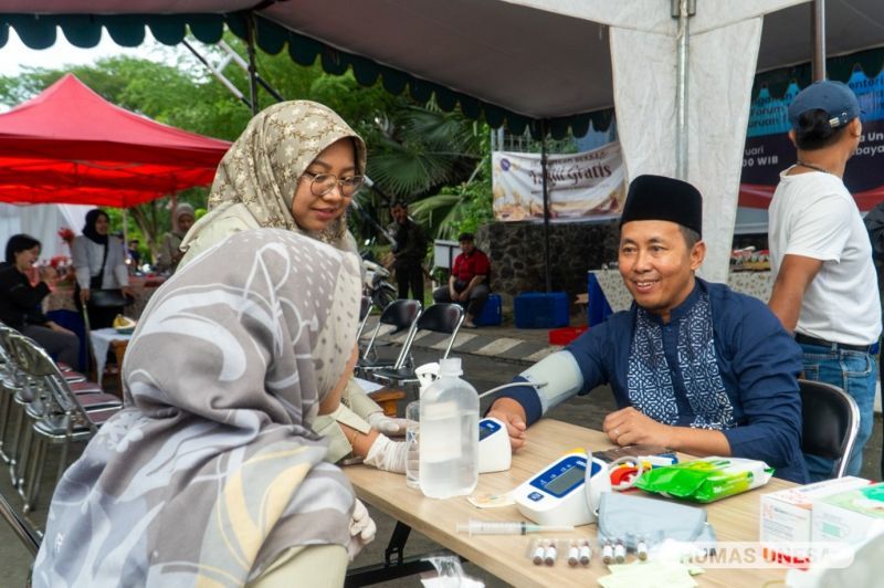 Jajaran pimpinan, dosen, mahasiswa, tendik pun memanfaatkan layanan tersebut untuk mengecek kondisi kesehatan.