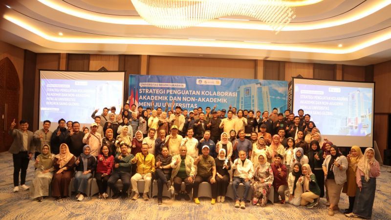 Jajaran pimpinan Unesa turut hadir dalam kegiatan workshop